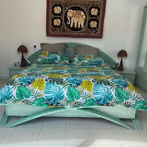 https://villa-marilis.fr-provencehotel.com