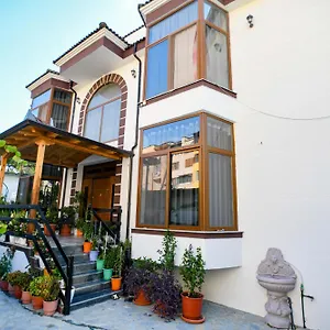 https://vila-rivaaa.albaniahotels.net