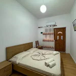 https://house-eleonora.albaniahotels.net
