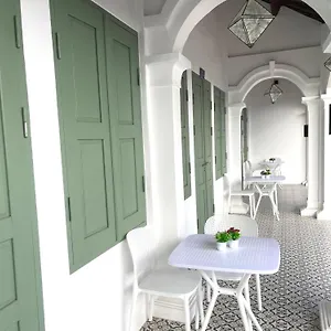 https://la-petite-maison.luangprabanghotel.com